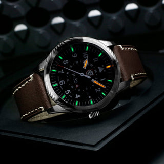 Air Pilot P-38 LIGHTNING, 42 mm, Pilot Watch - 9521, UV Shot with green and orange light tubes