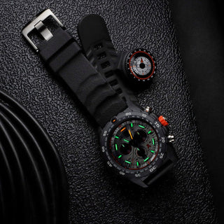 Bear Grylls Survival Master, 45 mm, Outdoor Explorer Watch - 3750	, UV Shot with green and orange light tubes
