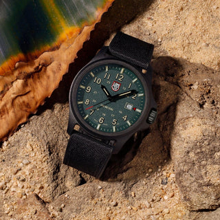 Atacama Field, 43 mm, Urban Adventure - 1977, UV Shot with green and orange light tubes