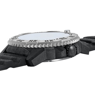 MIL-SPEC inspired, 46 mm, Military Watch - 3351.1.SET, Side view with crown and strap