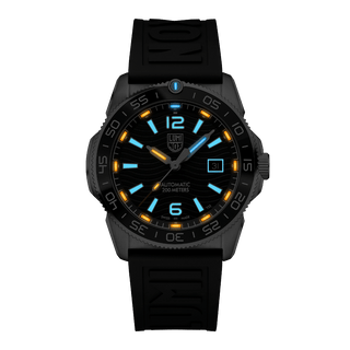 Pacific Diver Automatic, 42 mm, Diver Watch - 3101	, Night view with green and orange light tubes