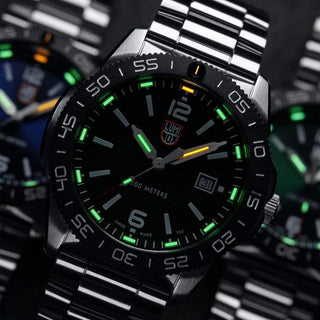 Pacific Diver, 44 mm, Dive Watch - 3122, UV Shot with green and orange light tubes