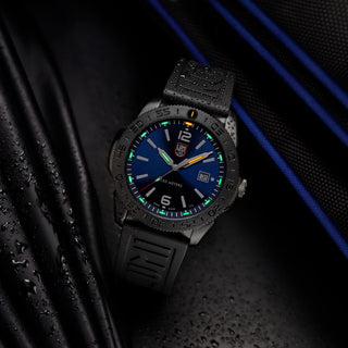 Pacific Diver, 44 mm, Dive Watch - 3123.B	,UV Shot with green and orange light tubes