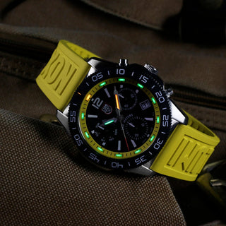 Pacific Diver Chronograph, 44 mm, Diver Watch - 3145, UV Shot with green and orange light tubes