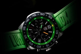 ceasuri Luminox cu vizibilitate permanenta fara incarcare
