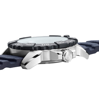 Products Navy SEAL Steel, 45 mm, Dive Watch - 3253.CB, Side view with crown and Nitrile Rubber strap