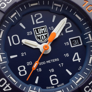 Navy SEAL Foundation Back To The Blue, 45 mm, Military Dive Watch - XS.3253.CBNSF.SET	Detail view of the watch dial