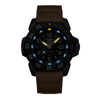 Navy SEAL Foundation Back To The Blue, 45 mm, Military Dive Watch - XS.3253.CBNSF.SET	Night view with green and orange light tubes