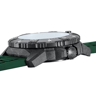 Master Carbon Seal Automatic, 45mm, Military Dive Watch - 3877, Side view with crown and strap