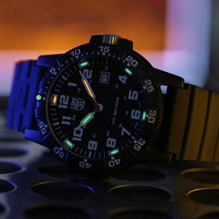 Leatherback SEA Turtle Giant, 44 mm, Outdoor Watch -  0321.L, UV Shot with green and orange light tubes